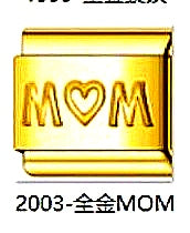 צארם זהב כיתוב ״mom״ זהב